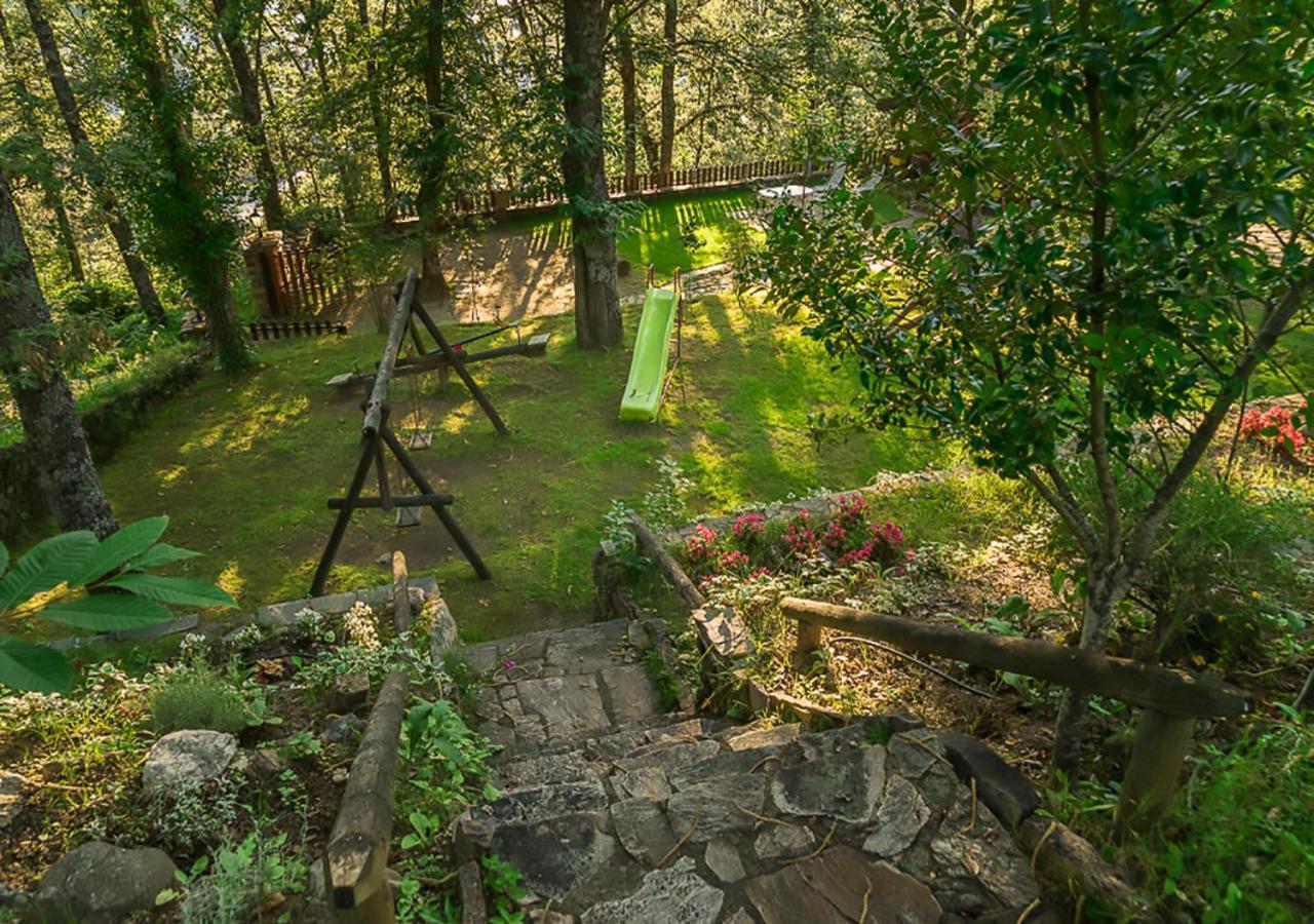 Cabanas De Madera Sanabria Vigo de Sanabria Exterior photo