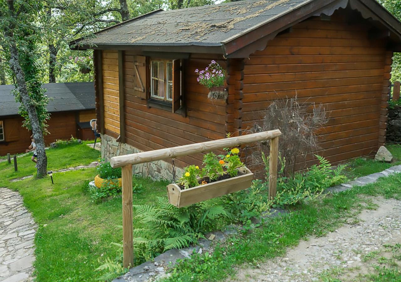 Cabanas De Madera Sanabria Vigo de Sanabria Exterior photo